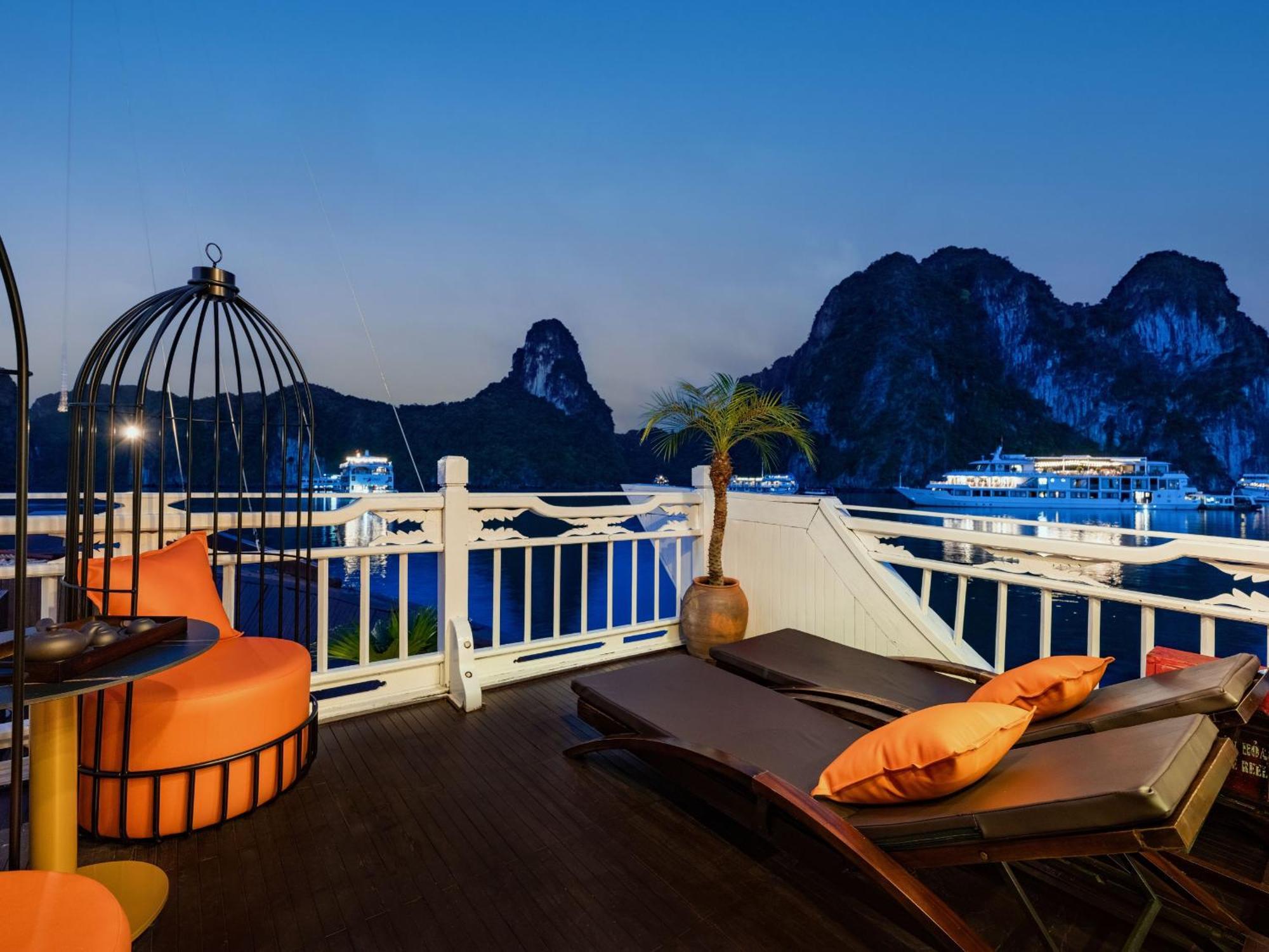 Hera Boutique Cruise Ha Long Bay מראה חיצוני תמונה