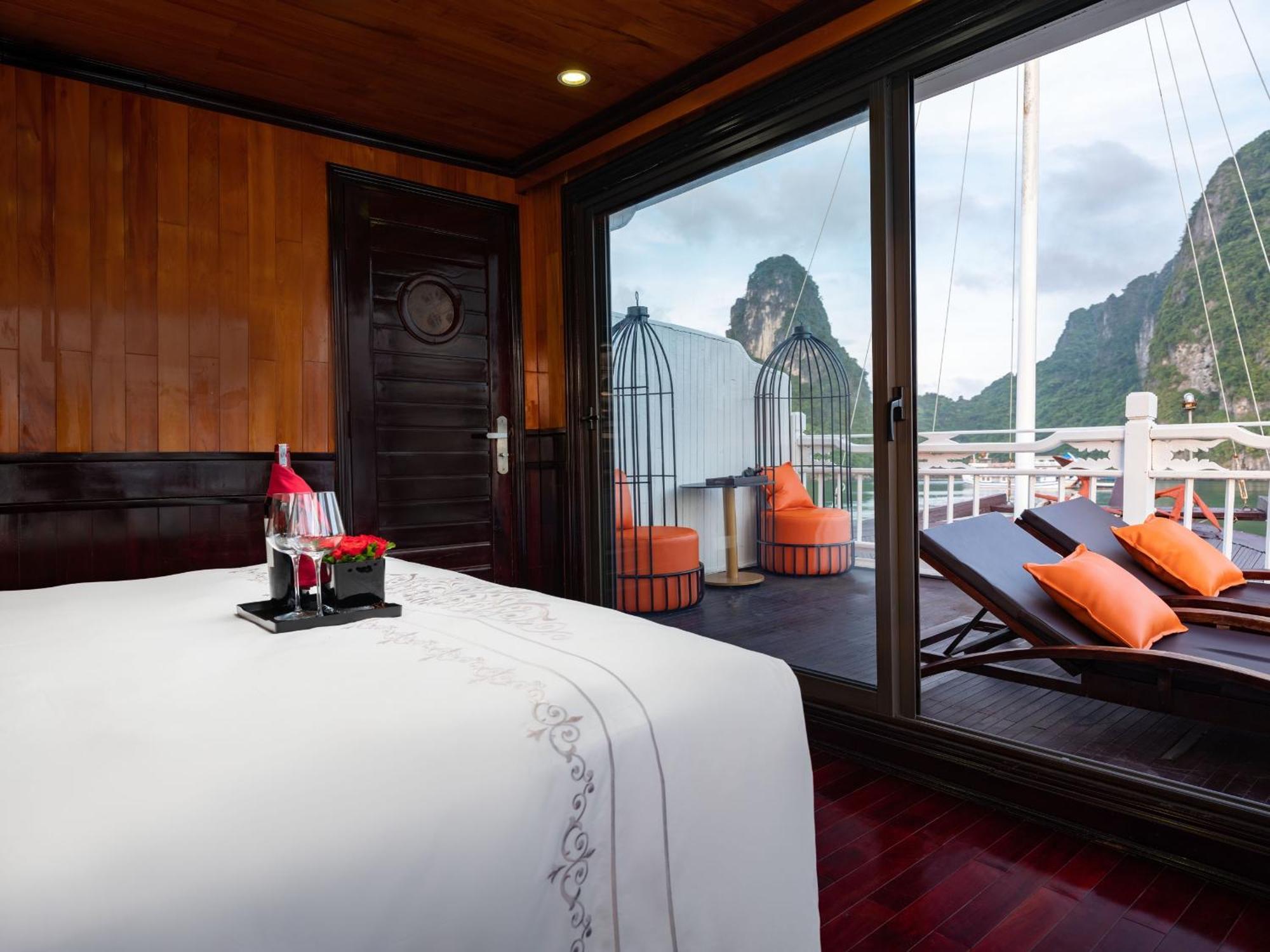 Hera Boutique Cruise Ha Long Bay מראה חיצוני תמונה
