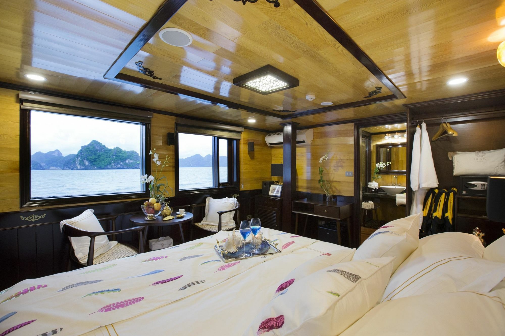 Hera Boutique Cruise Ha Long Bay מראה חיצוני תמונה