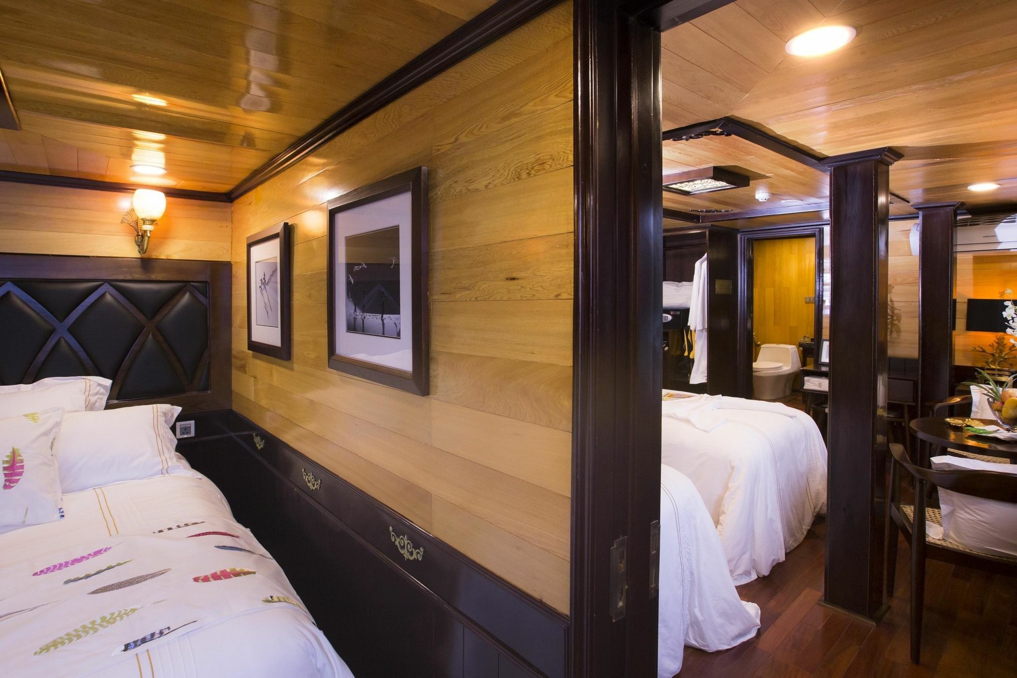 Hera Boutique Cruise Ha Long Bay מראה חיצוני תמונה