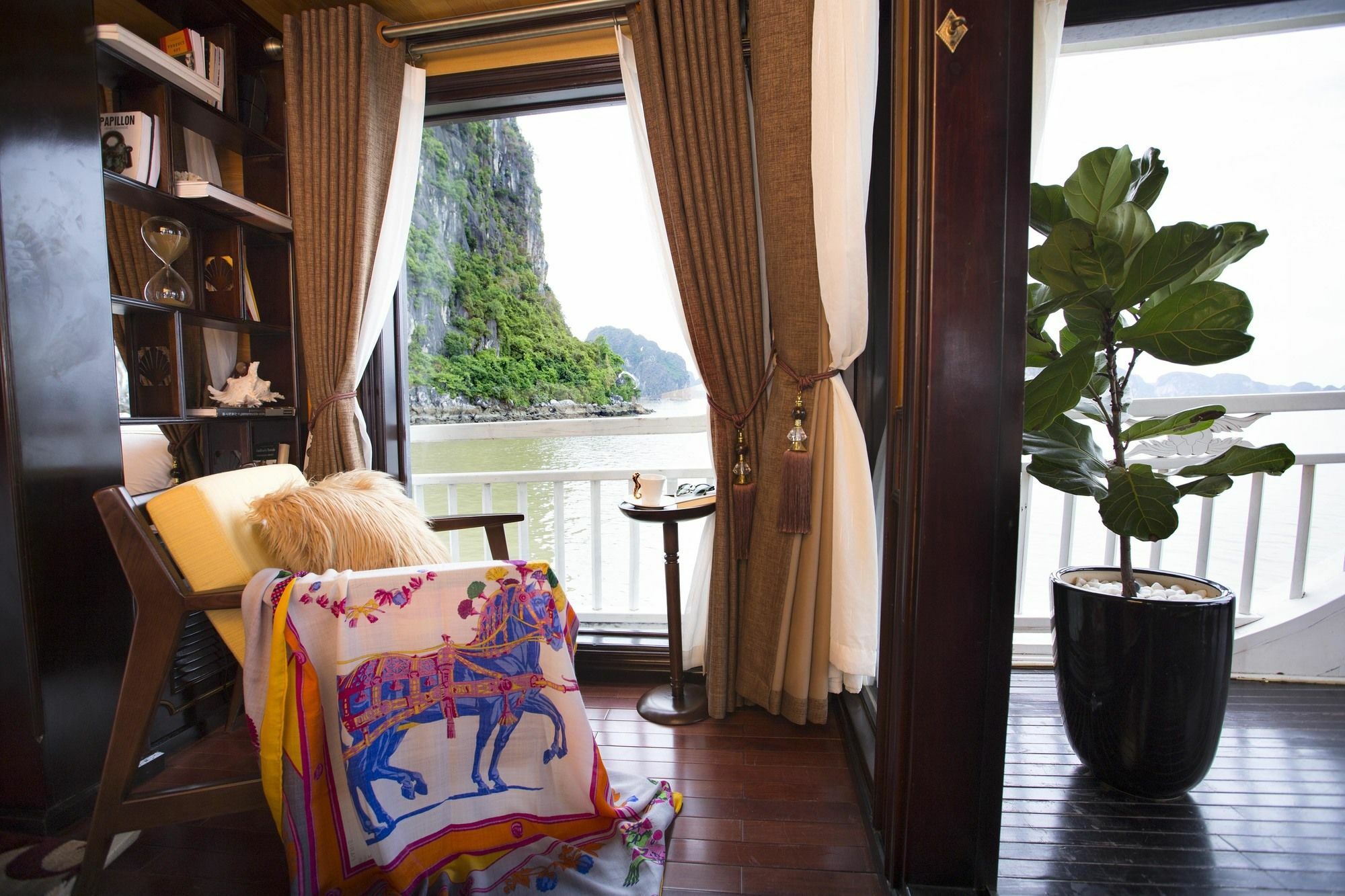 Hera Boutique Cruise Ha Long Bay מראה חיצוני תמונה